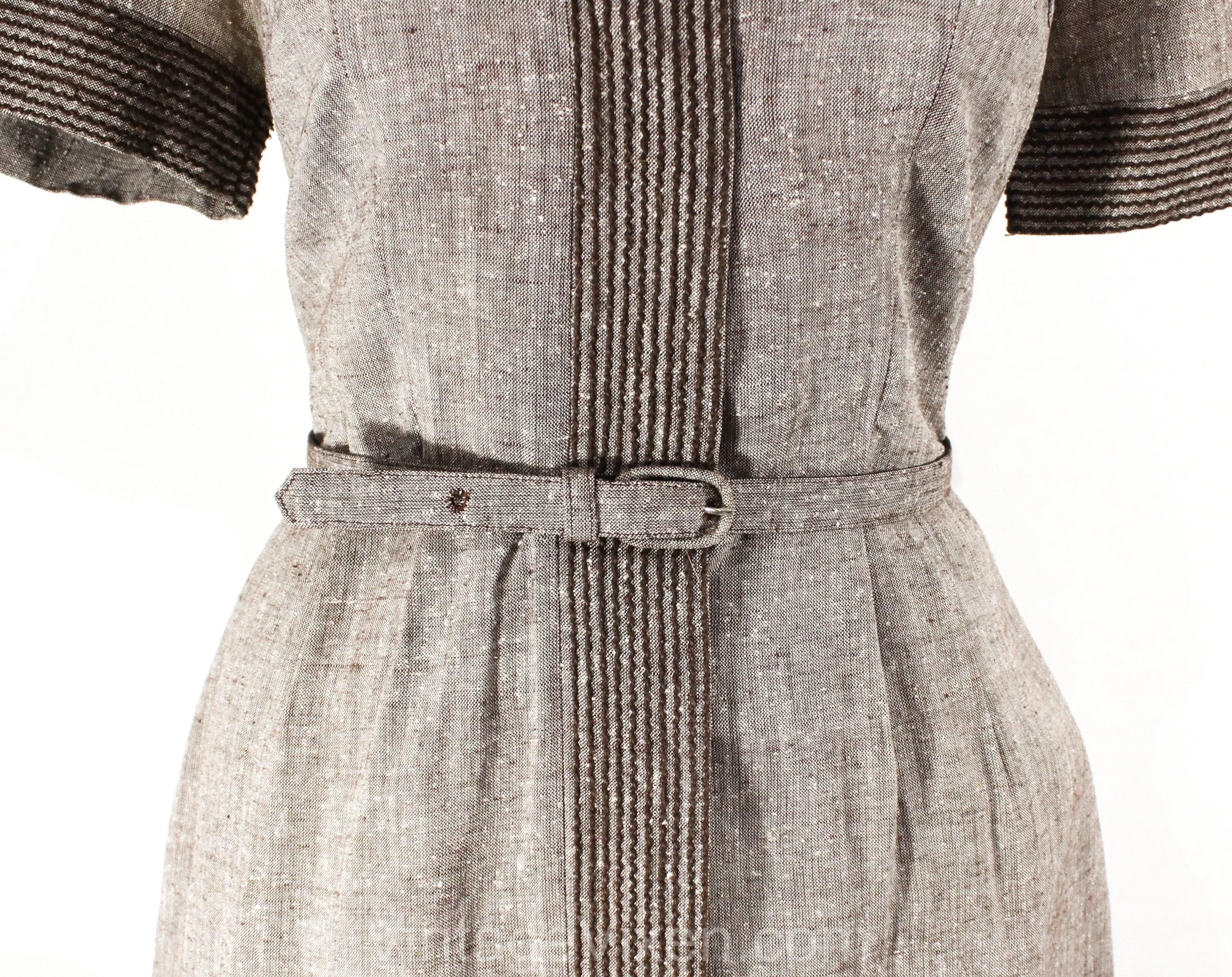 Size 8 1950s Secretary Dress - Short Sleeved 50s Brown Fleck Cottony Fitted Sheath - Peter Pan Collar & Bow - Original Belt - Waist 29.5