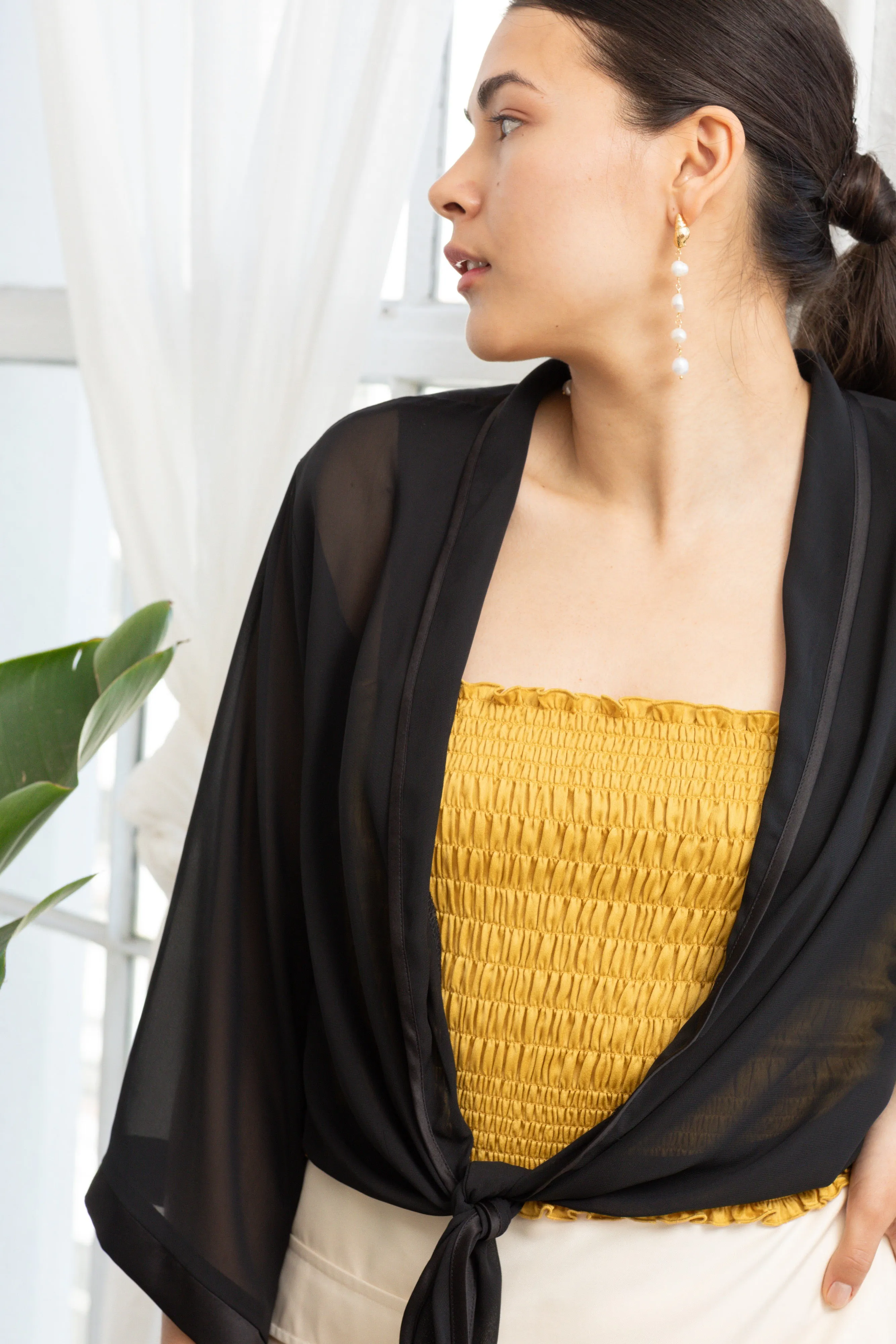 THE VERSATILE WRAP ~ BLACK