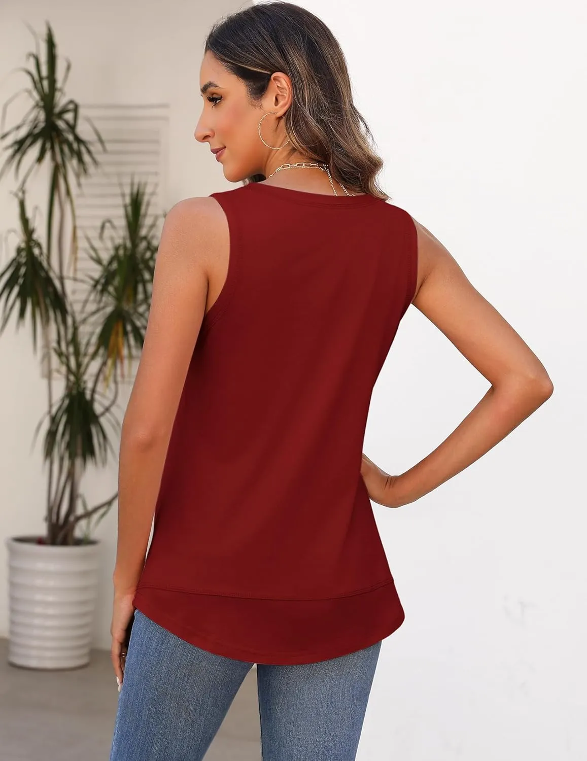 Zeagoo Women's Tank Tops Crew Neck Sleeveless Floral Tops