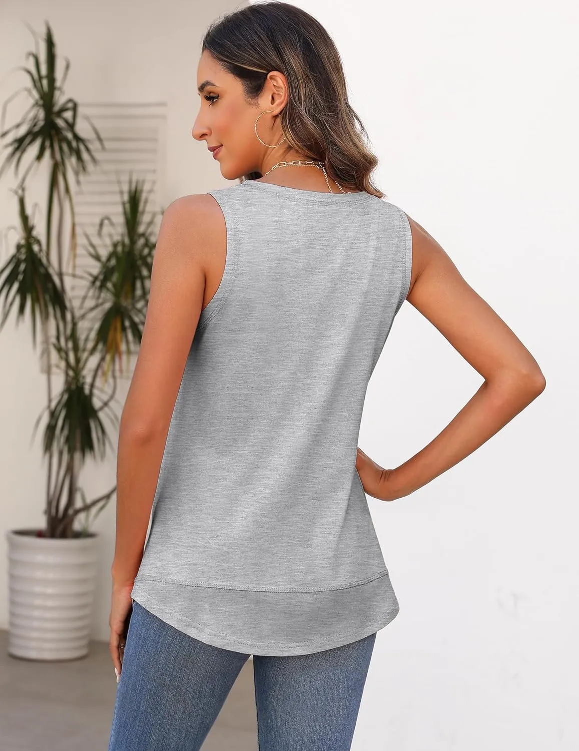 Zeagoo Women's Tank Tops Crew Neck Sleeveless Floral Tops